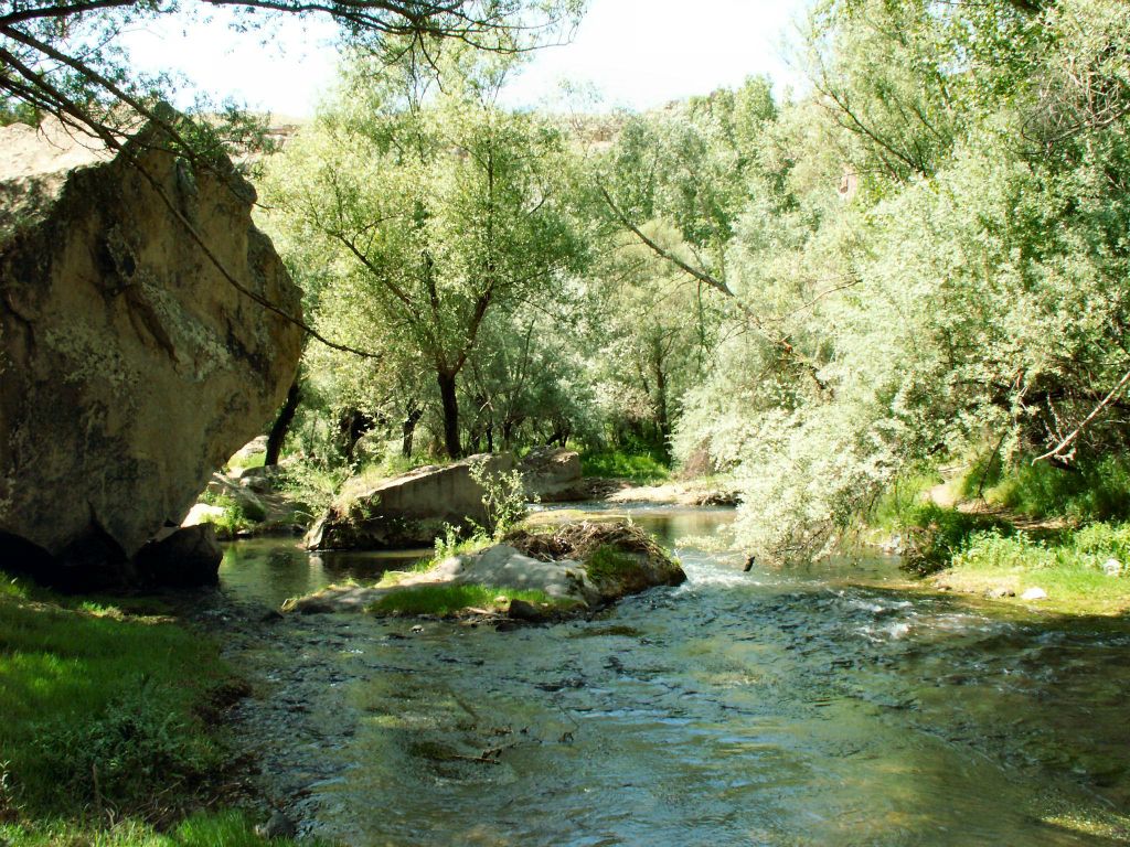 IHLARA - de rivier Melendiz in de Ihlara-vallei