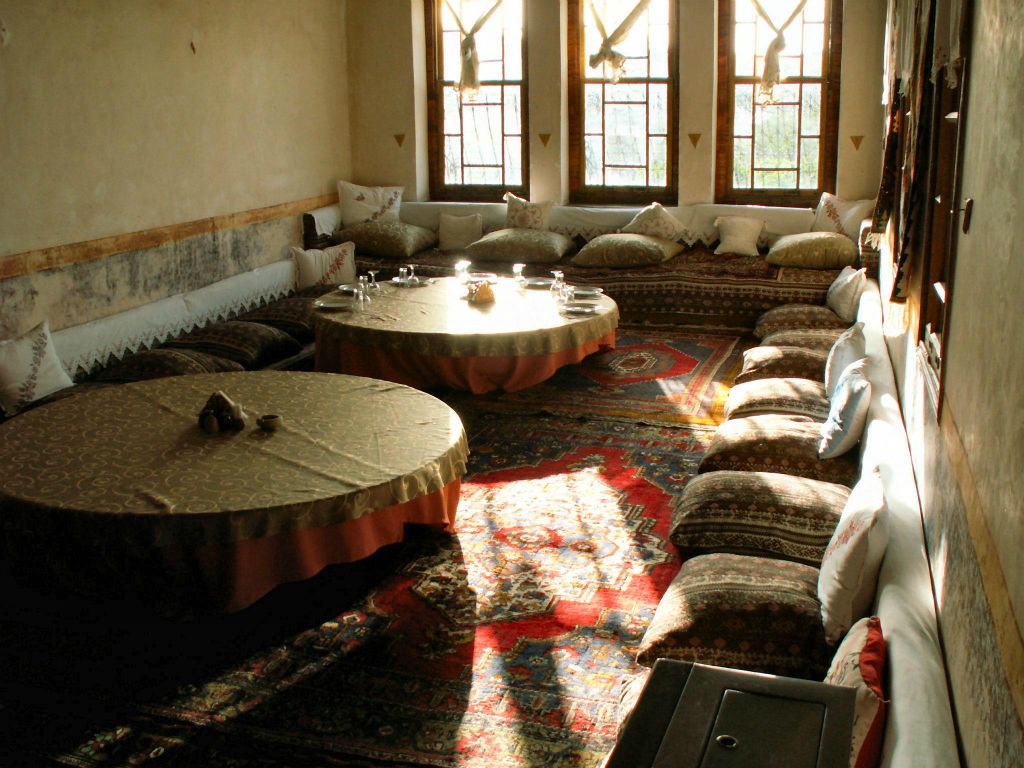MUSTAFAPASA - een hotel/restaurant in een oud Grieks huis