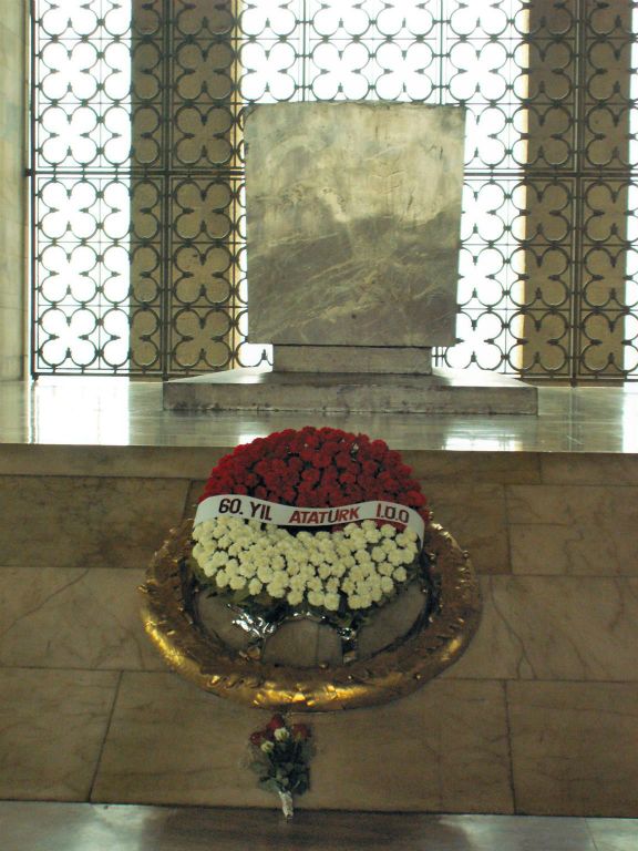 ANKARA - binnen in het Mausoleum van Atatürk