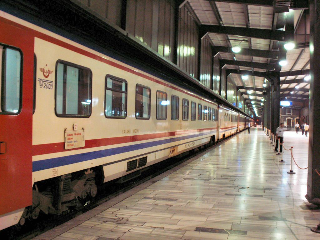 ANKARA - een trein in het treinstation