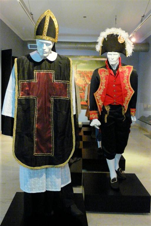 CARACAS - klederdracht in het Bolivariaanse museum