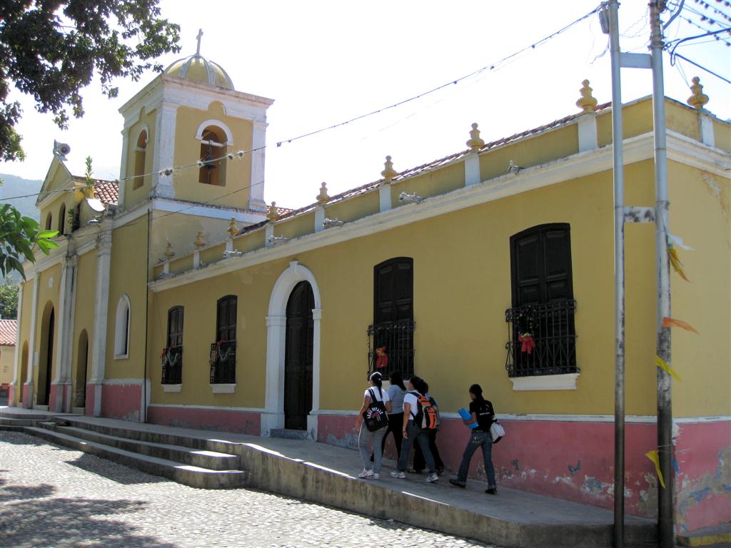 CHORONI - kerk