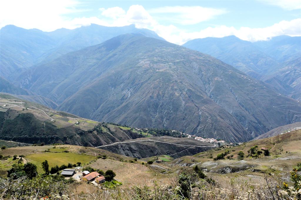 MÉRIDA -> LOS NEVADOS - berglandschap onderweg