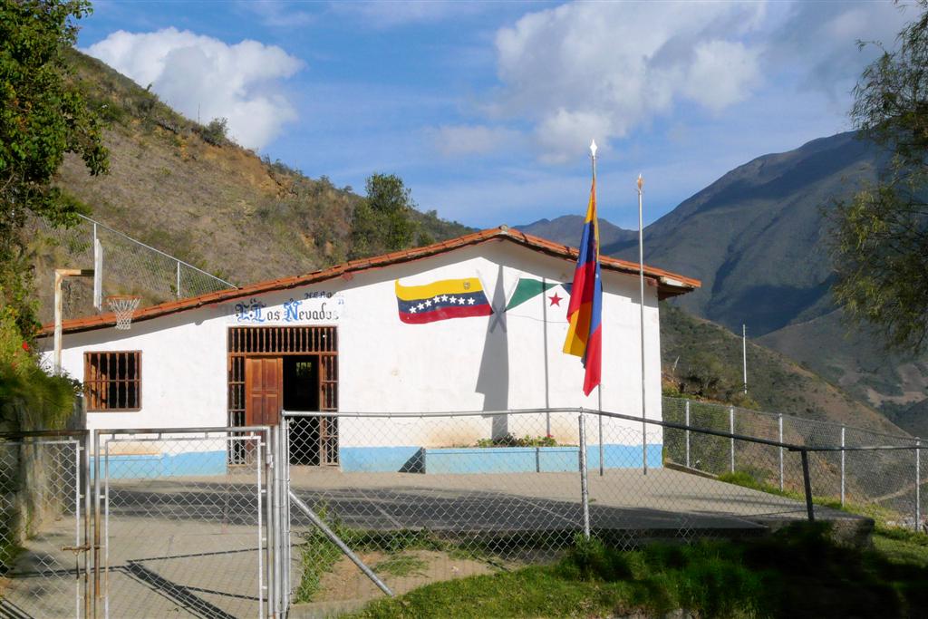 LOS NEVADOS - school van het dorp