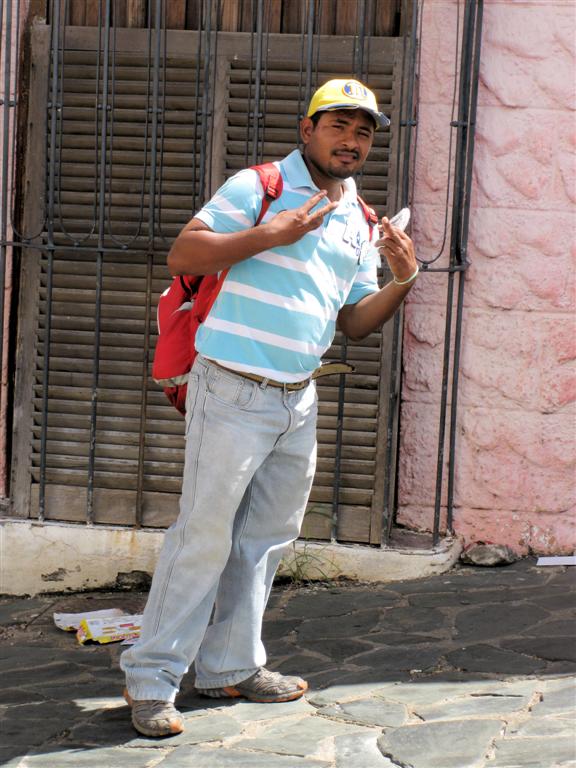 CIUDAD BOLĺVAR - Venezolaan op straat