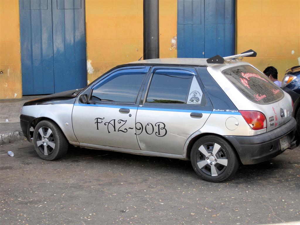 CIUDAD BOLĺVAR - snelle Ford Fiesta !