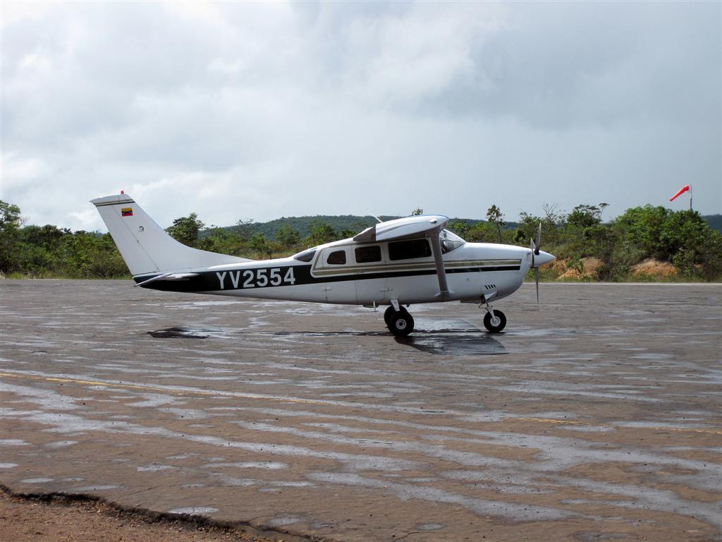 CIUDAD BOLĺVAR - cessna waar zes van onze groep mee vliegen