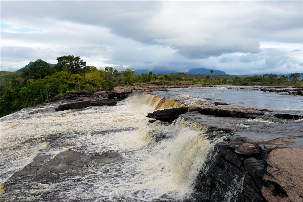 CANAIMA NATIONAAL PARK - begin van de Sapo waterval
