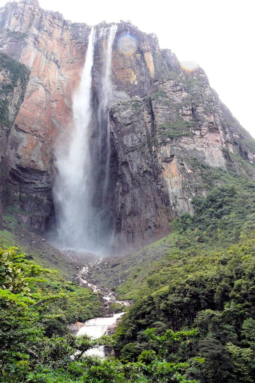CANAIMA NATIONAAL PARK - Angel Falls waterval (hoogste vrij waterval ter wereld bijna 1km hoog)