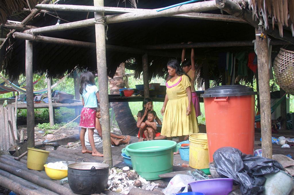 ORINOCO DELTA - amazone indianen