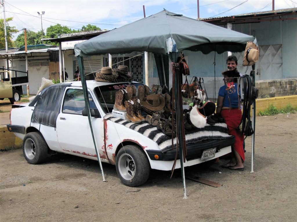 ORINOCO DELTA -> CARIPE - verkoop van cowboy spullen