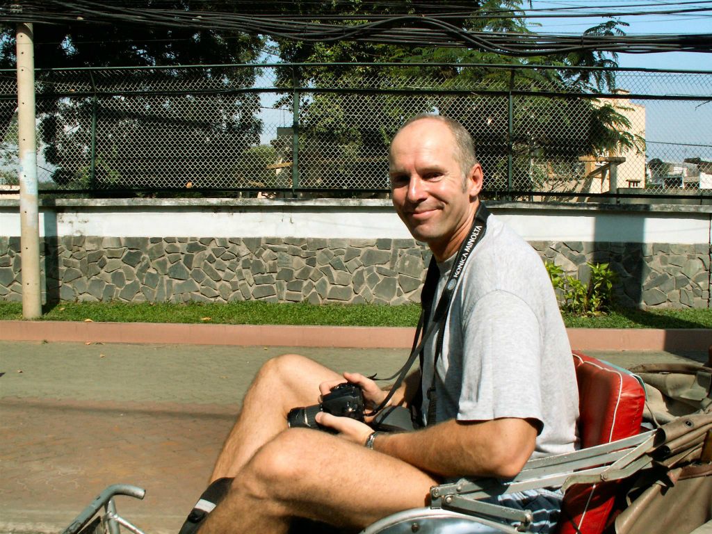 SAIGON - Rene onderweg in een riksja