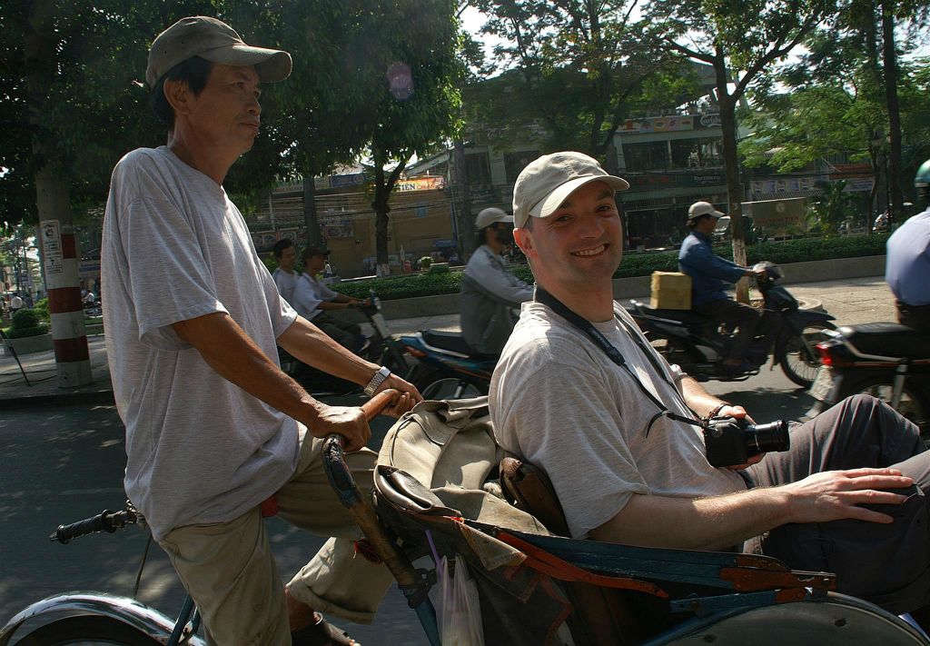 SAIGON - Carlos onderweg in een riksja