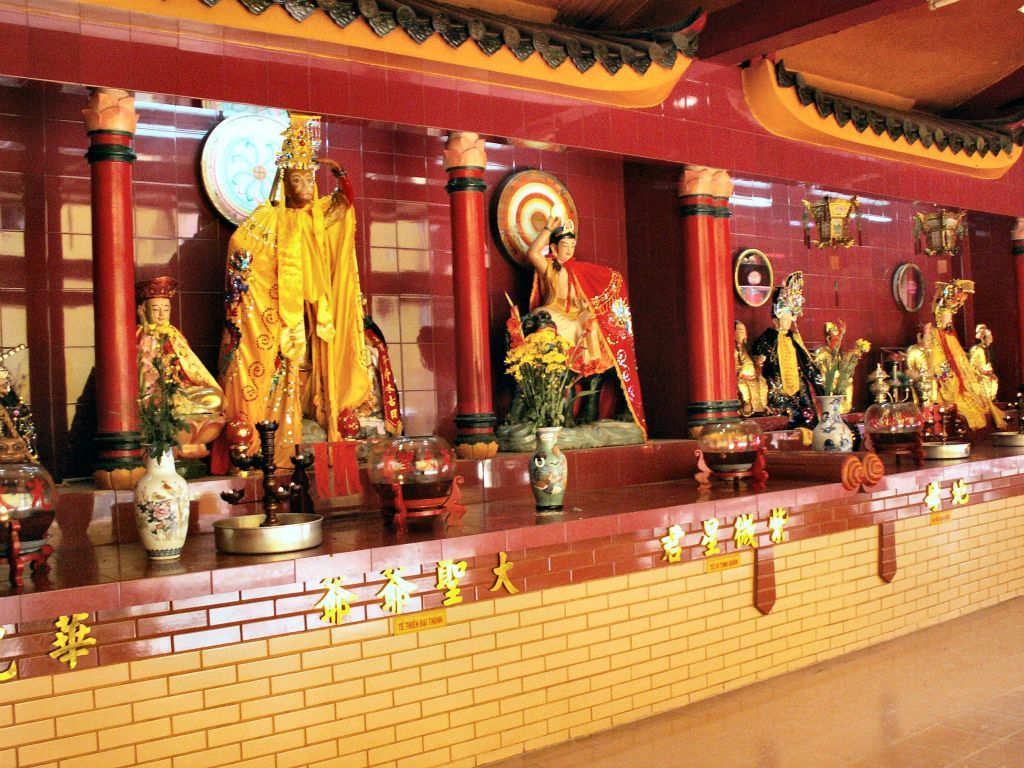 SAIGON - enkele beelden bij een Chinese tempel
