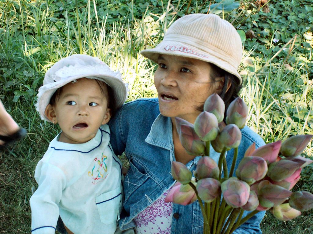 SAIGON -> CAN THO - een waterbloem verkoopster
