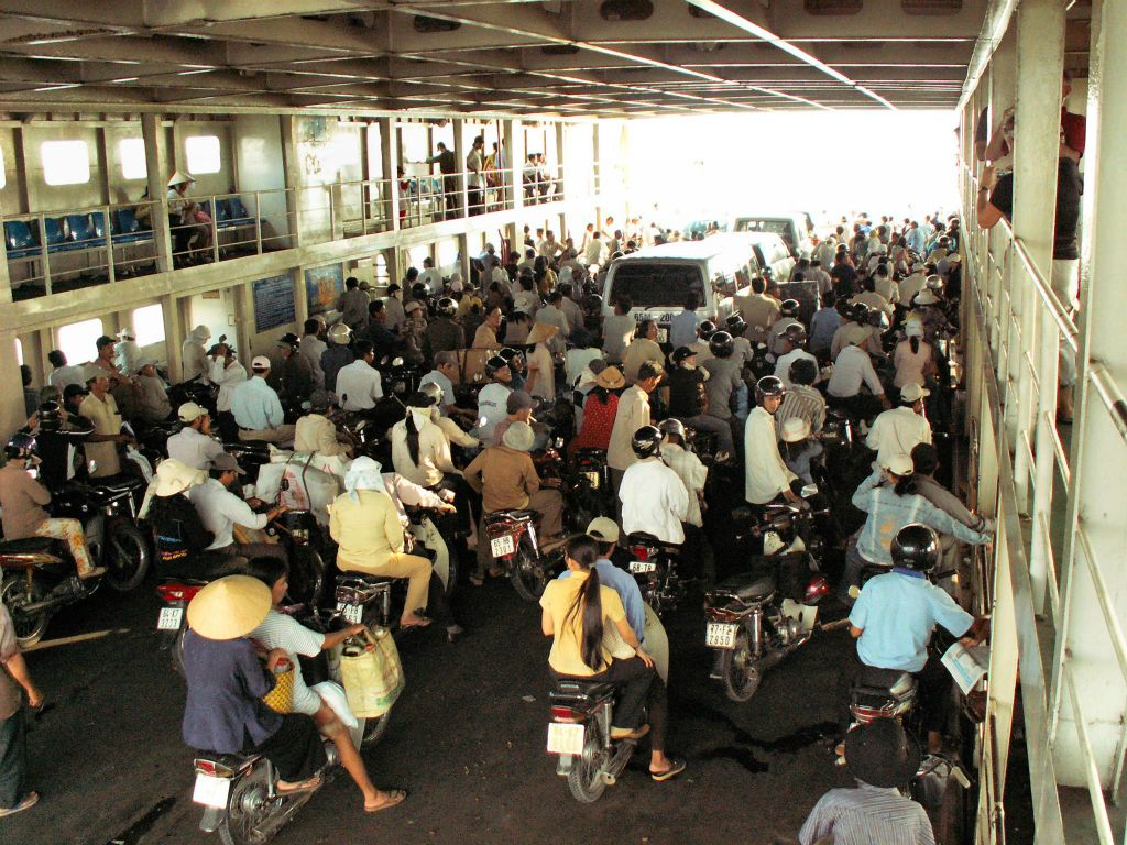 SAIGON -> CAN THO - binnen op de veerboot