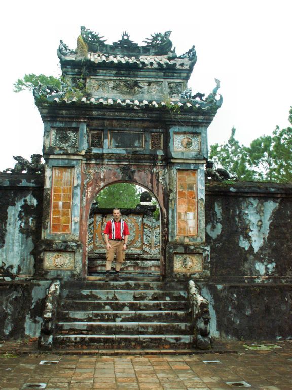 HUÉ - Carlos bij de Tu Duc tombe