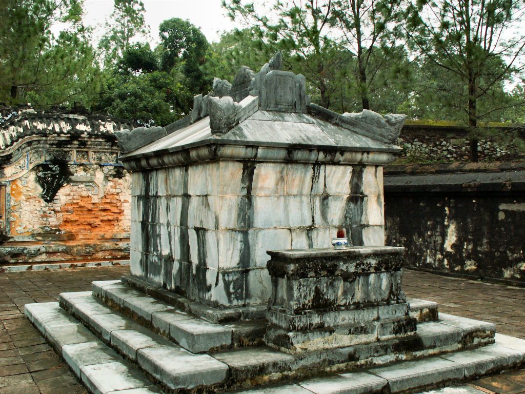 HUÉ - een tombe bij de Tu Duc tombe