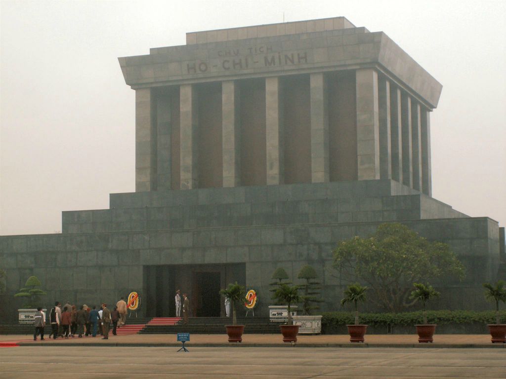 HANOI - het Ho Chi Minh Mausoleum