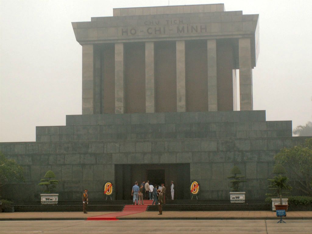 HANOI - het Ho Chi Minh Mausoleum
