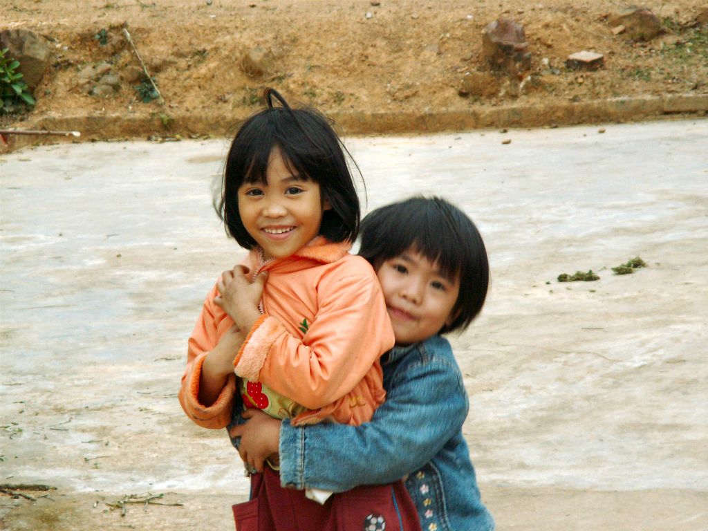 MAI CHAU - twee kinderen