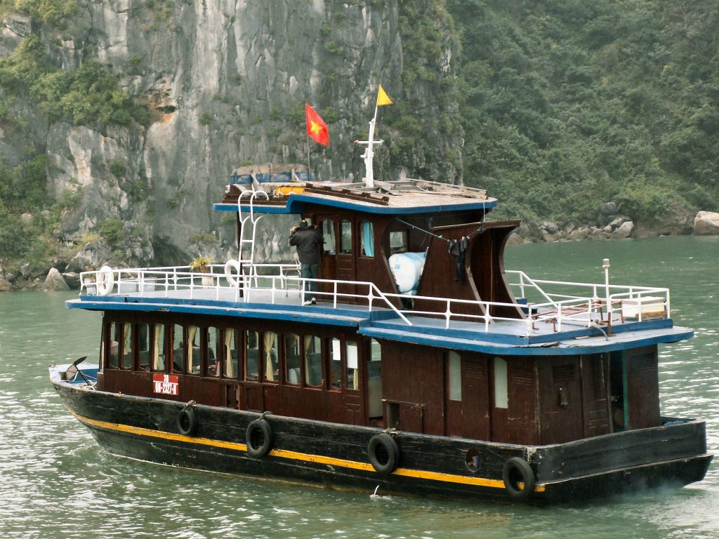 HALONG BAY - een boot