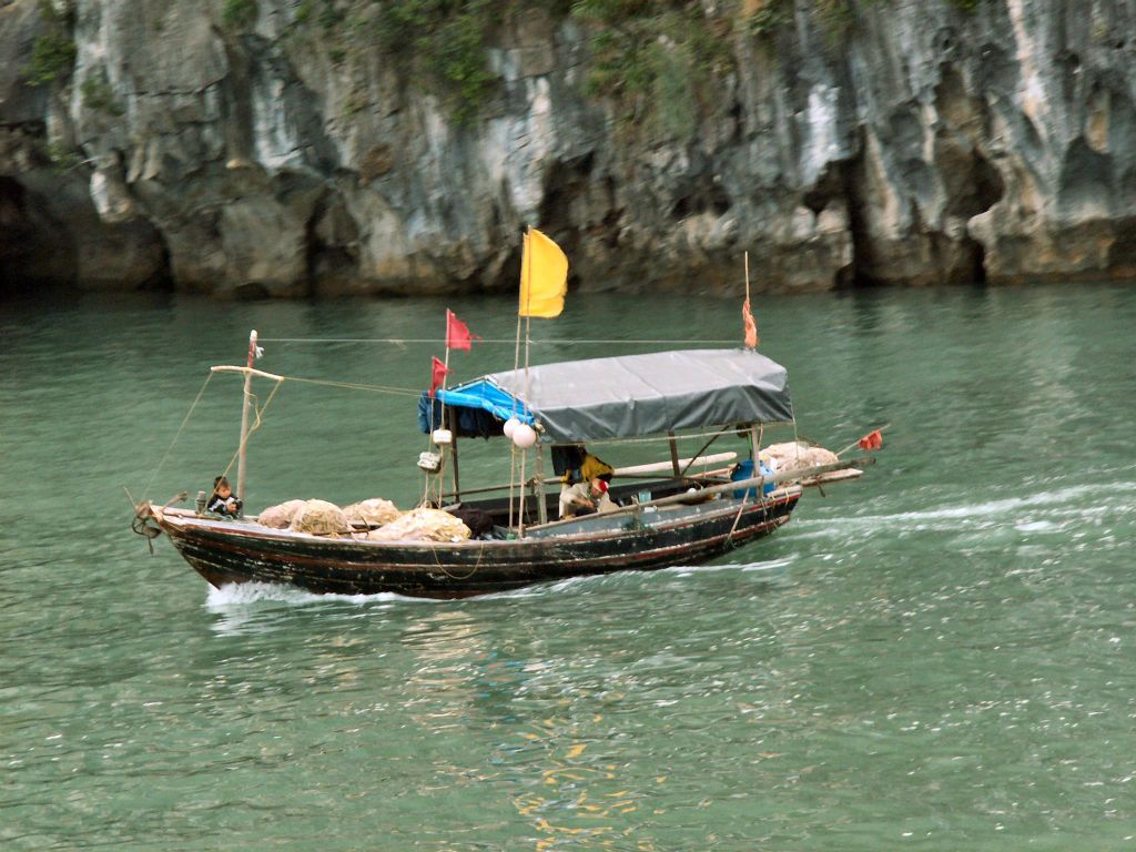 HALONG BAY - een boot