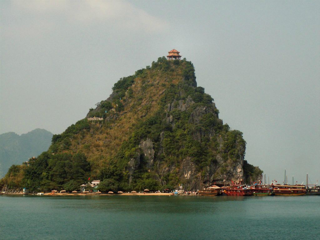 HALONG BAY - het Titop eiland
