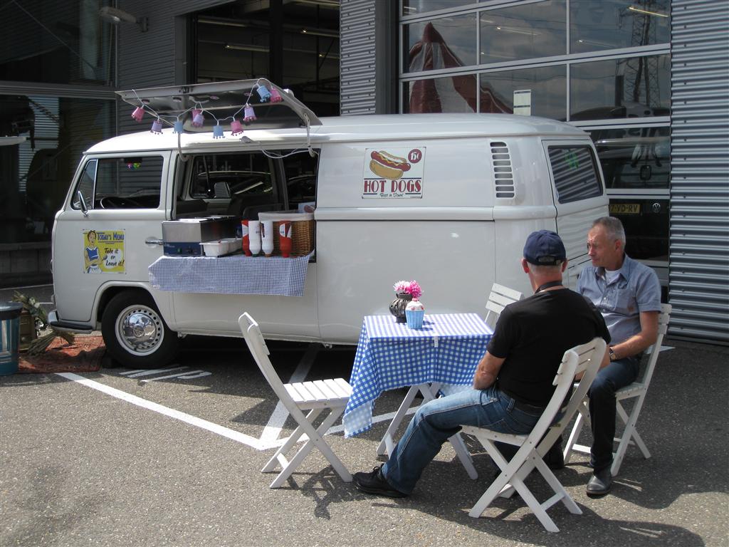 Volkswagen Bus omgebouwd tot hotdogkraam