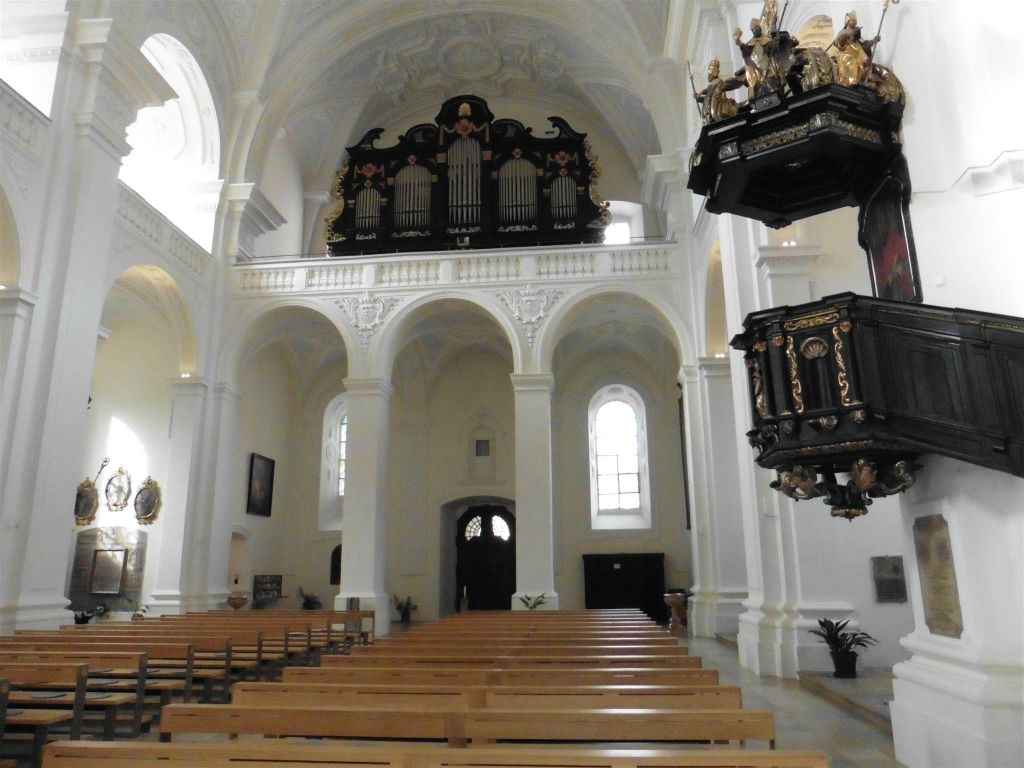 PASSAU (DUITSLAND) - binnen in de Sint Paul kerk