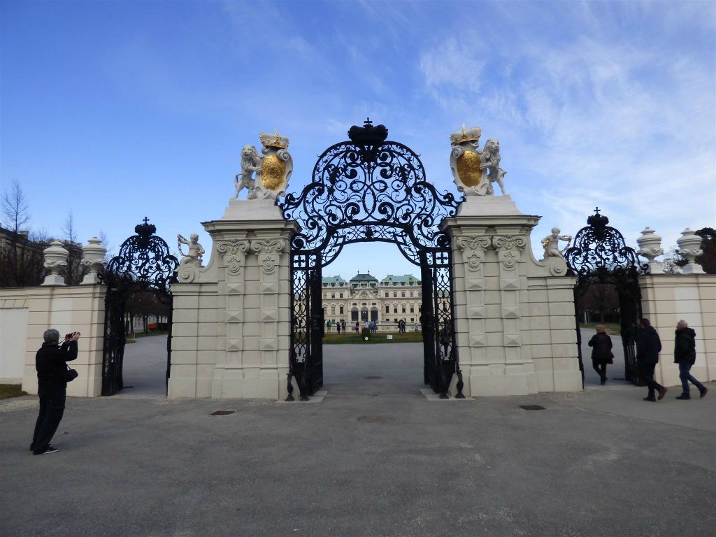 WENEN - de toegangspoort van het Slot Obere Belvedere uit 1722