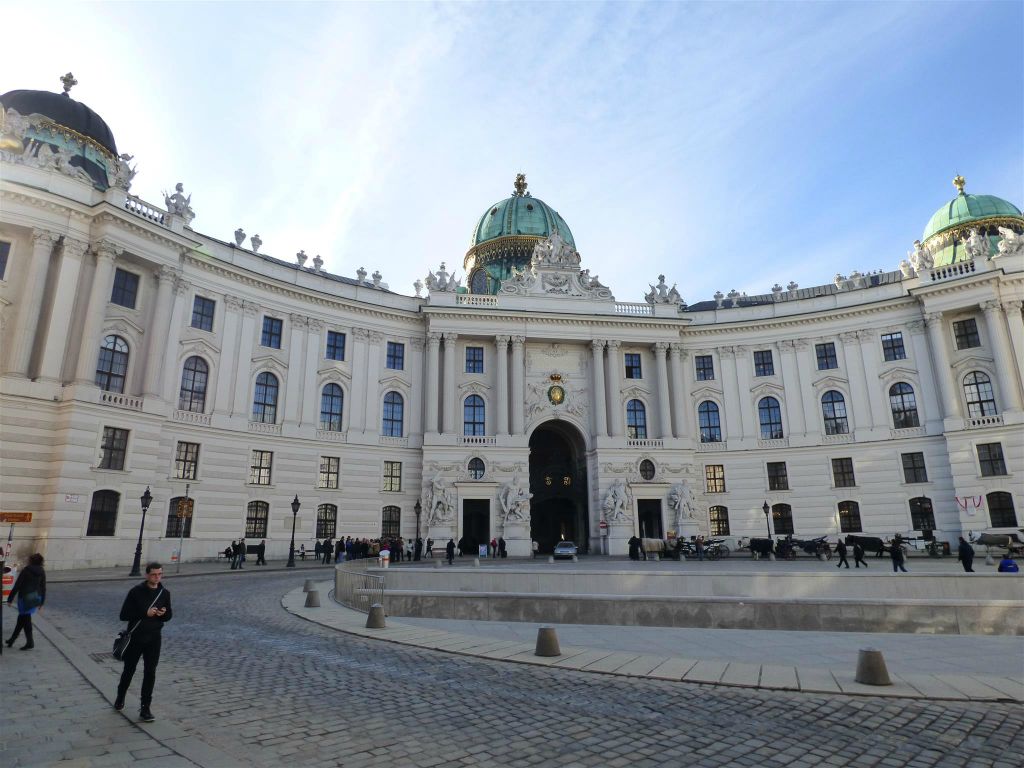 WENEN - de Spaanse rijschool en het Sissi museum aan de Michaelerplatz
