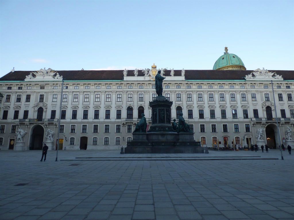 WENEN - het Innenhof, het binnenhof van het paleis Hofburg complex