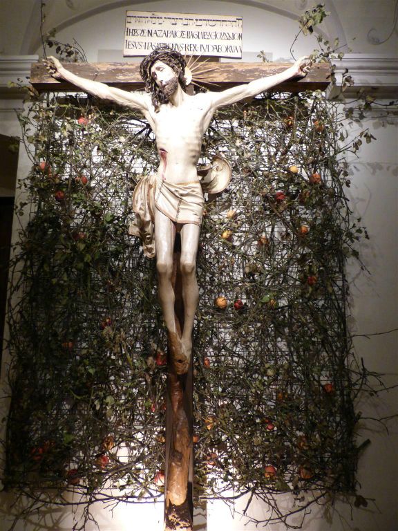 MELK - een kruisbeeld in de kerk van de abdij van Melk (Stift Melk)