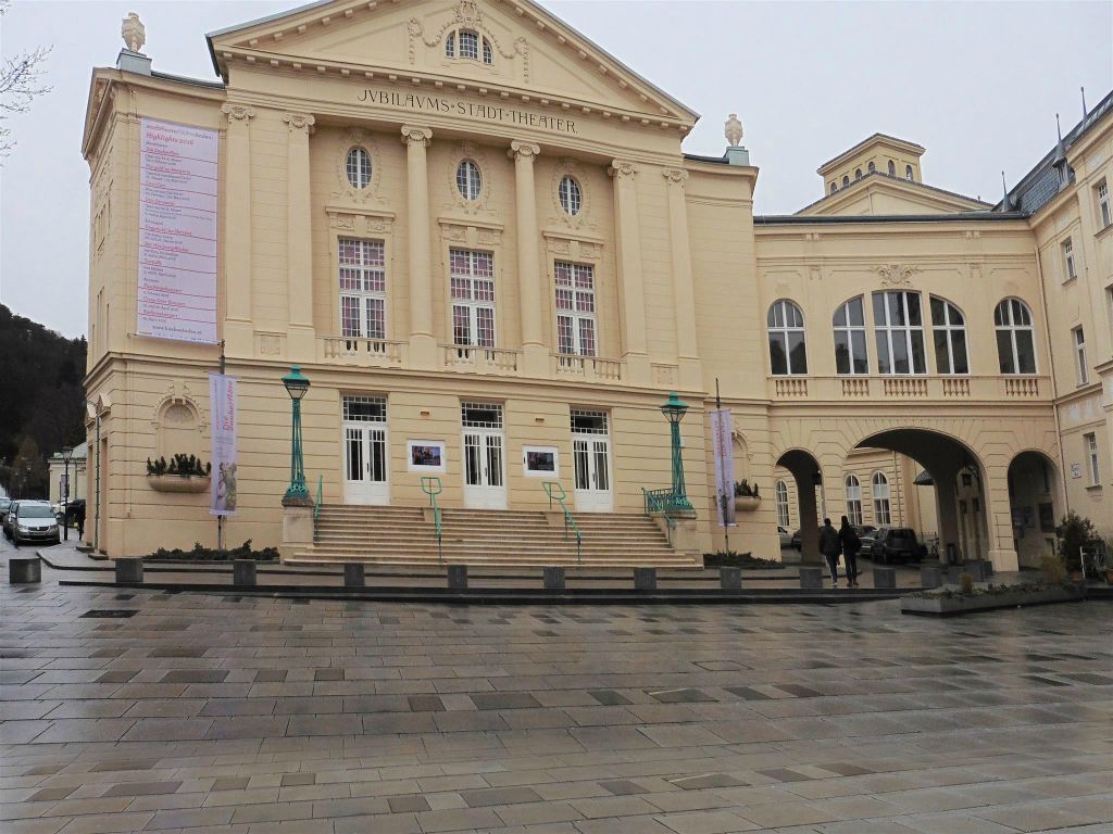BADEN - het stadstheater