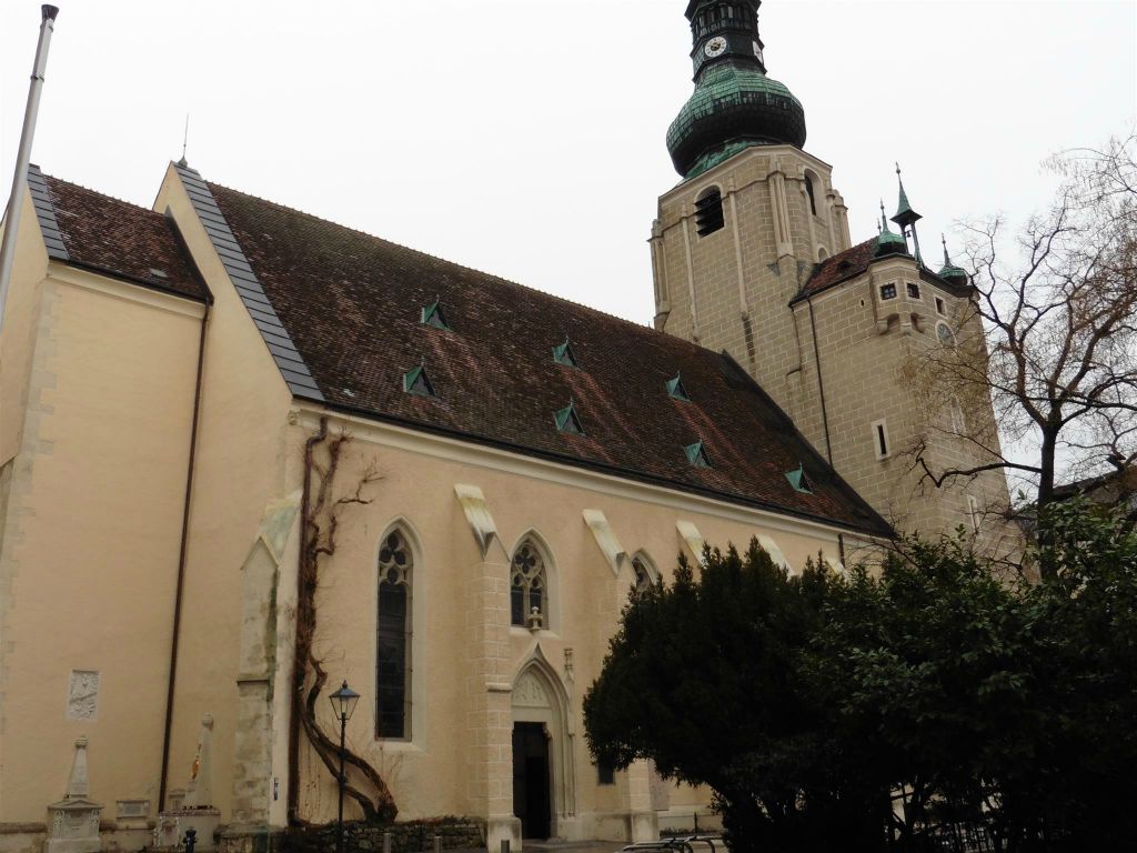 BADEN - de parochiekerk van St. Stephan