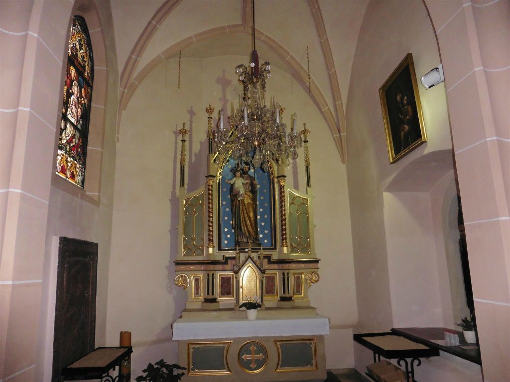 BADEN - binnen in de parochiekerk van St. Stephan