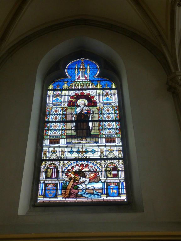 ALLAND - binnen in de Sint Jozef kerk bij het jachtslot Mayerling