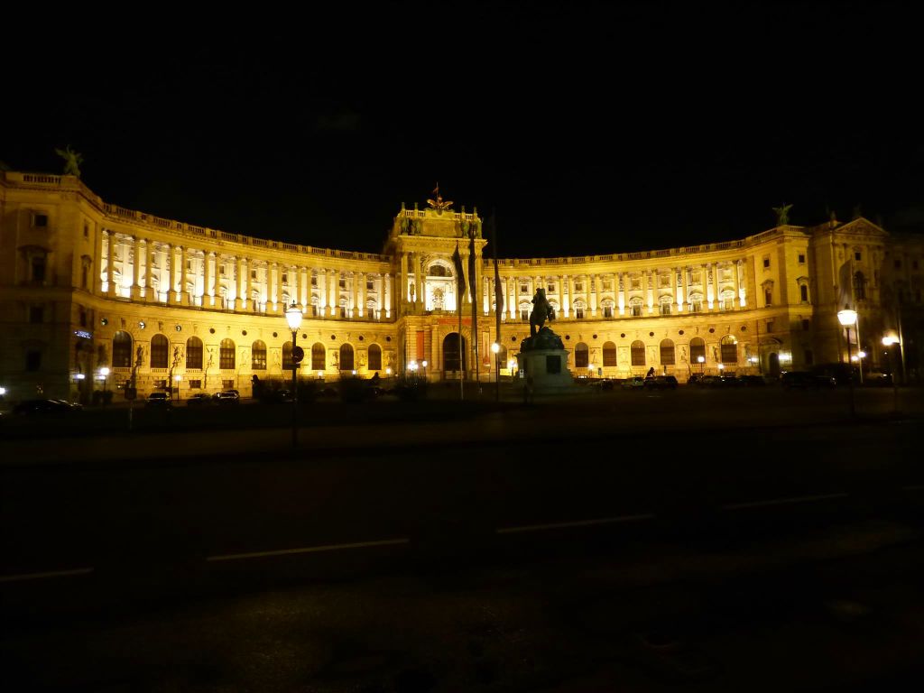 WENEN - de Neue Burg, een gedeelte van het paleis Hofburg complex