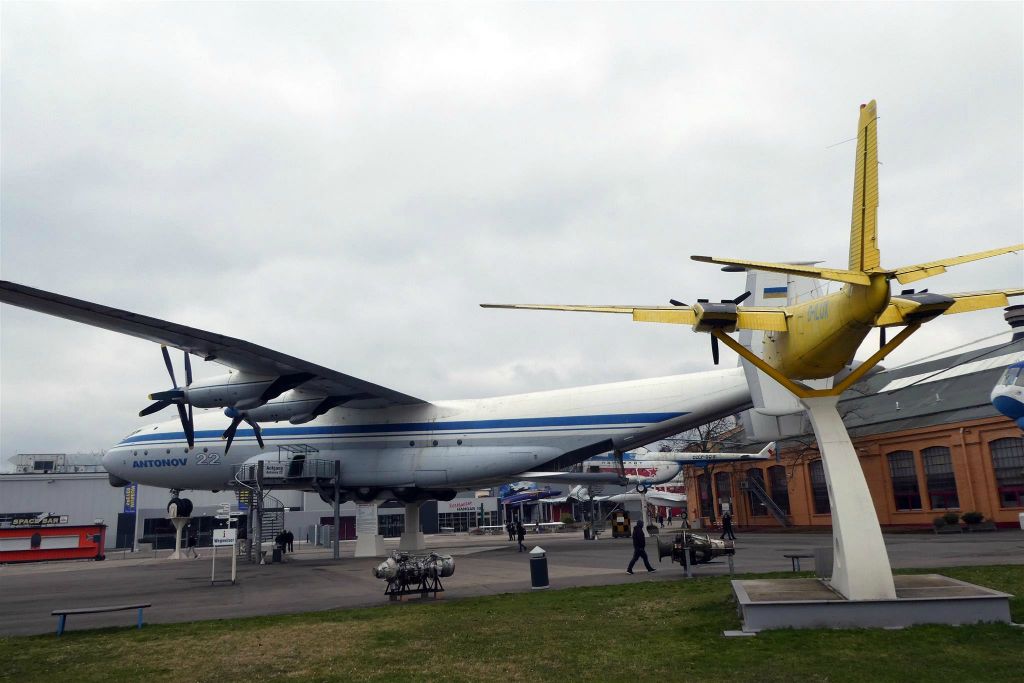 SPEYER - een Antonov 22 transportvliegtuig bij het Technik museum Speyer