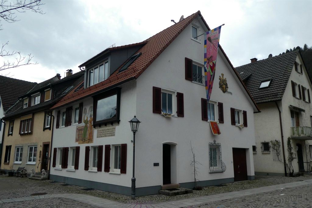 WOLFACH - een huis met de muurschildering Weibergraben