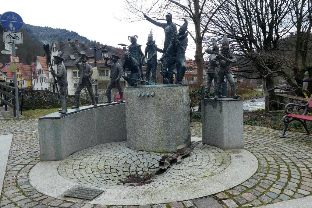 WOLFACH - de Narrenbrunnen