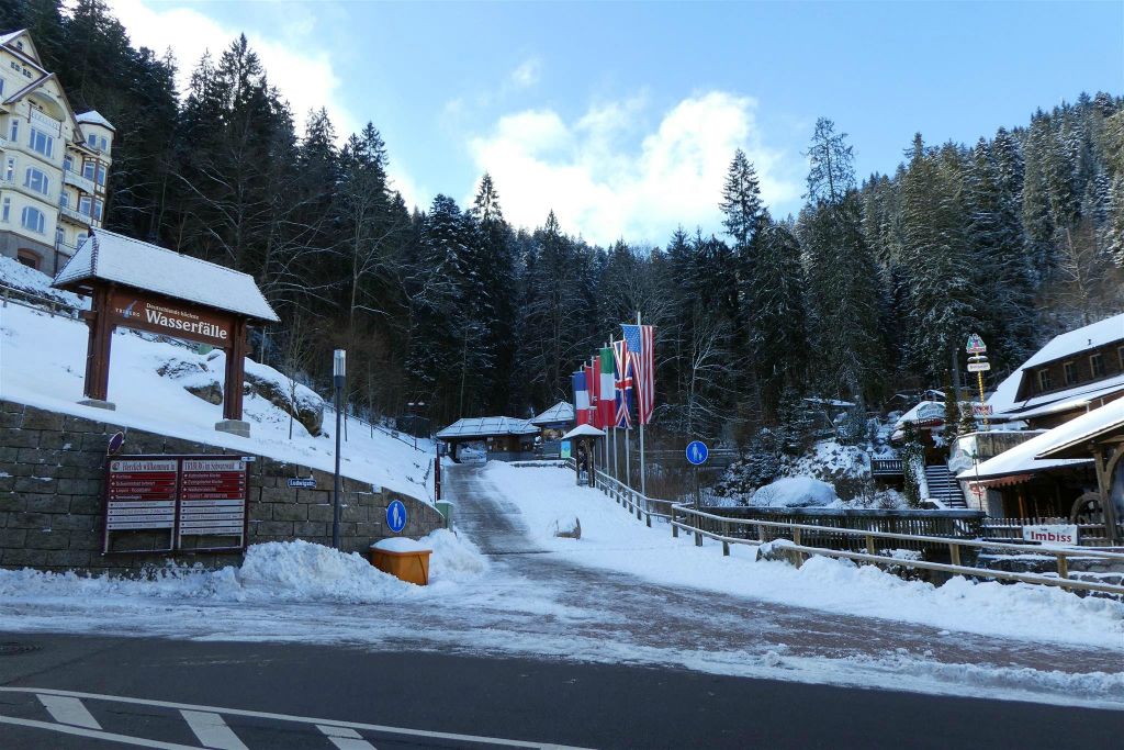 TRIBERG - de ingang naar de Triberger watervallen