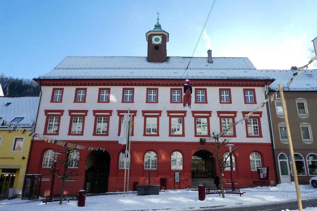 TRIBERG - het gemeentehuis