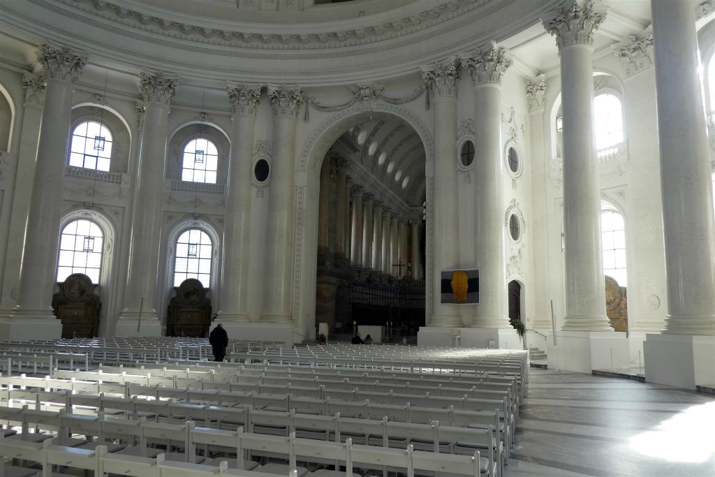 ST. BLASIEN - binnen in de St. Blasius kathedraal