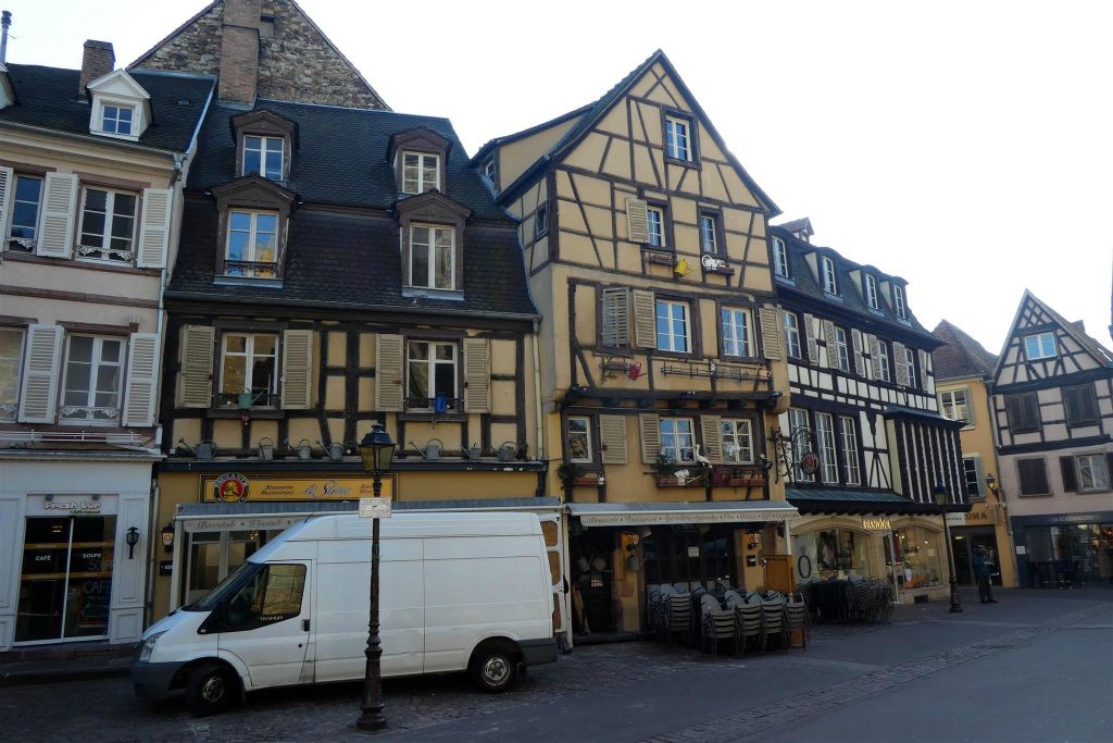 COLMAR (FRANKRIJK) - enkele huizen