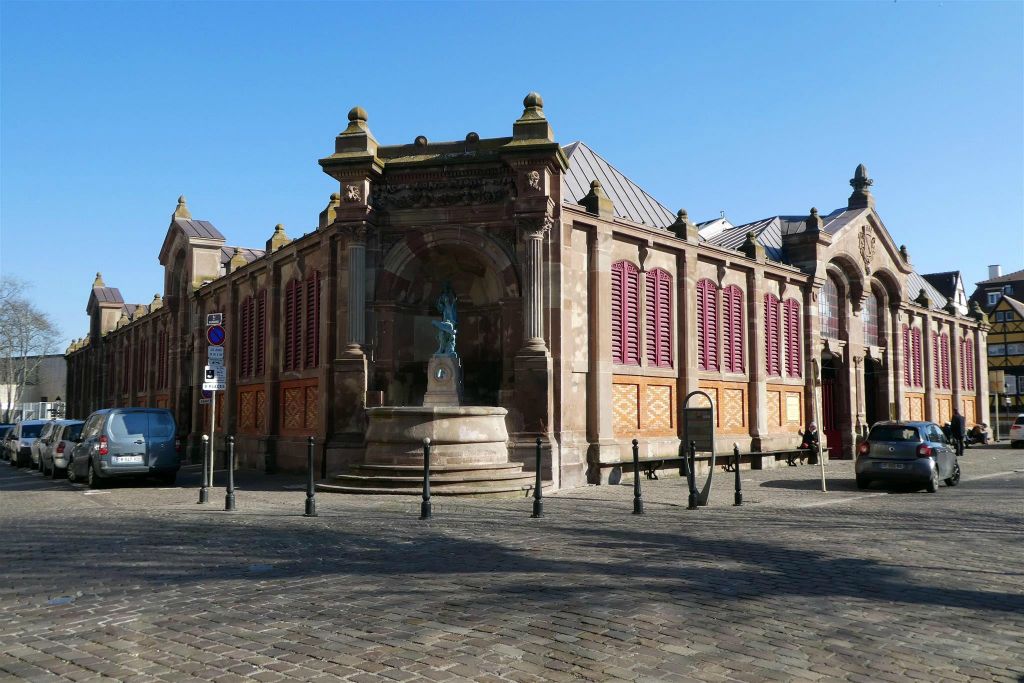 COLMAR (FRANKRIJK) - een monumentale overdekte markt uit 1865