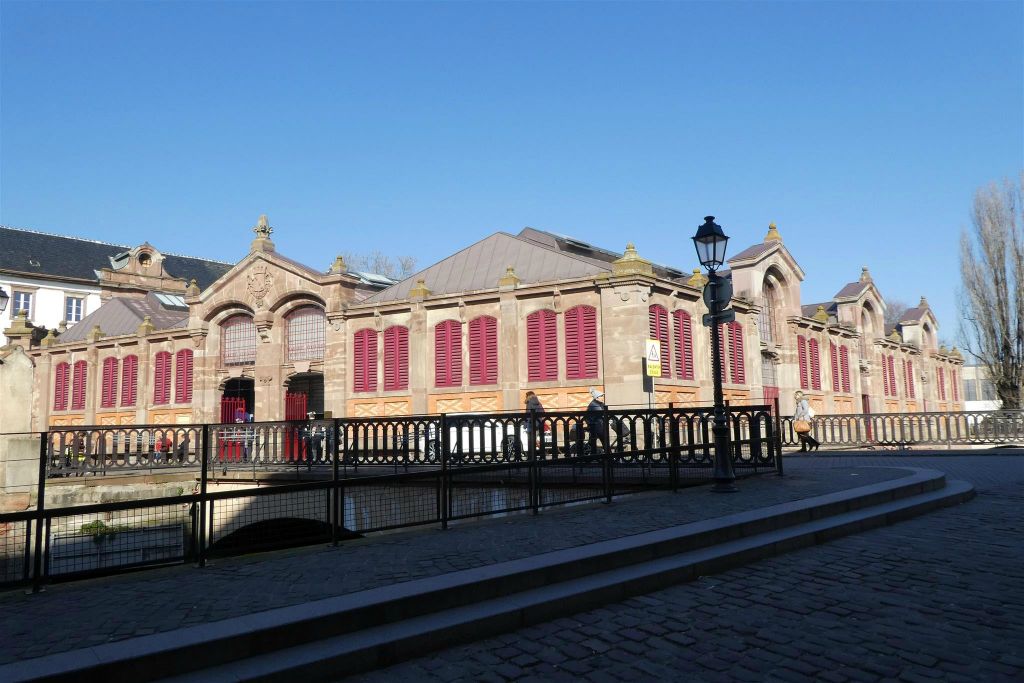 COLMAR (FRANKRIJK) - een monumentale overdekte markt uit 1865