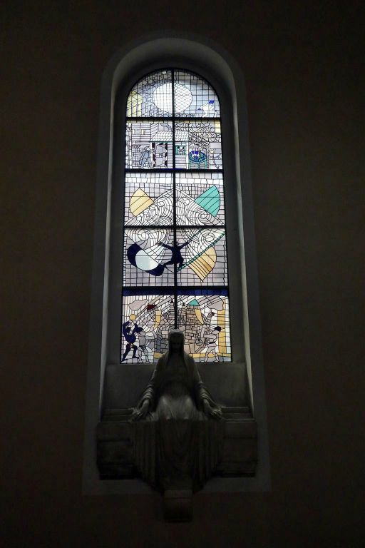 FREIBURG - binnen in de Seminarie kerk