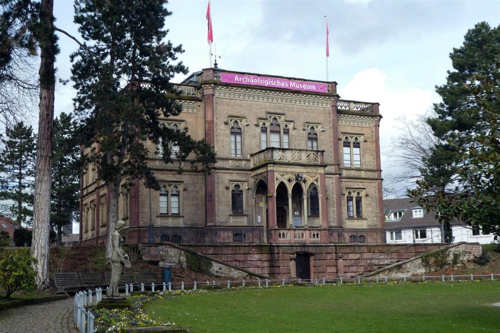 FREIBURG - het herenhuis Colombischlössle uit 1861, wat nu dienst doet als archeologisch museum